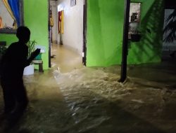 Hujan Deras Guyur Entikong, Rumah Warga di Bantaran Sungai Kebanjiran