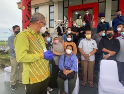Gubernur Kalbar dan Bupati Sintang Sambut Kedatangan Jenazah Wabup Sudiyanto di Bandara Supadio