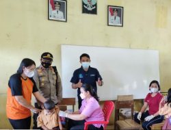 Kapolsek Kuala Behe Pantau Vaksinasi  Siswi di Dua Sekolah Dasar