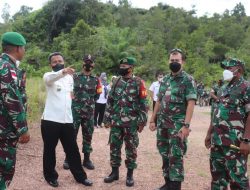 Tim Kemenko Polhukam RI Tinjau Perbatasan RI Malaysia di Badau
