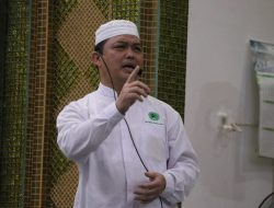 Ria Norsan Ajak Masyarakat Kapuas Hulu Makmurkan Masjid
