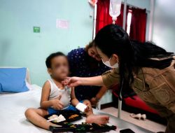 Karolin Jenguk Bocah 5 Tahun, Korban Penganiayaan Ibu Kandung