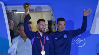 Tim Argentina Disambut Kerumunan Besar Setelah Kemenangan Piala Dunia