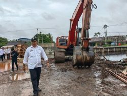 Sekda Ketapang Tinjau Pembangunan Jembatan Simpang Pelang dan Masjid Muhajirin Kanal