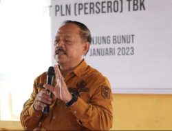 Wakil Bupati Sanggau Resmikan Listrik di Desa Tanjung Bunut