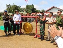 TNI Bangun Jalan 7 Km di Daerah Pedalaman Kapuas Hulu