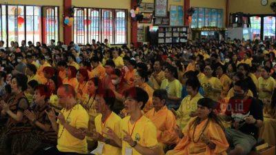 Pasca Pandemi, Umat Buddha di Kalbar Ramai Beribadah di Vihara  Rayakan Waisak