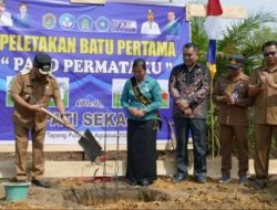 Anggota DPRD Sekadau Hadiri Peletakkan Batu Pembangunan Gedung PAUD di Tapang Pulau