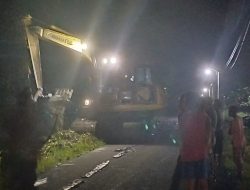 Cegah Banjir, Dinas PUPR Kayong Utara Lakukan Normalisasi di Desa Medan Jaya