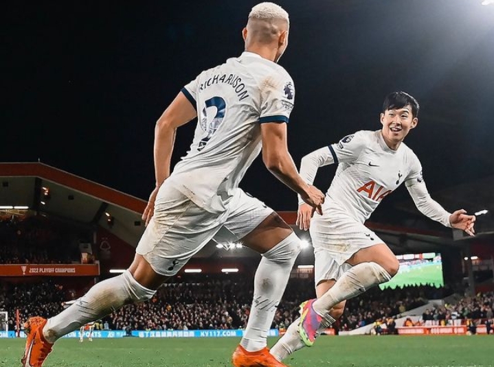 Laga Dramatis Tottenham Hotspur vs Nottingham Forest/(instagram/@spursofficial)