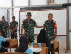 Koramil 1204-21/Entikong Bantu Guru Tingkatkan Kualitas Pendidikan di Perbatasan RI-Malaysia