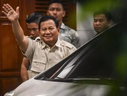 Prabowo Komentari Senyuman Anies Baswedan Pasca-Pilpres 2024