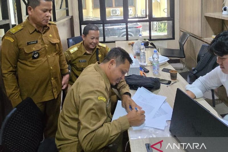 Warga 12 Desa di Sambas-Kalbar Laporkan Aktivitas Tambang Emas Ilegal ke Polda